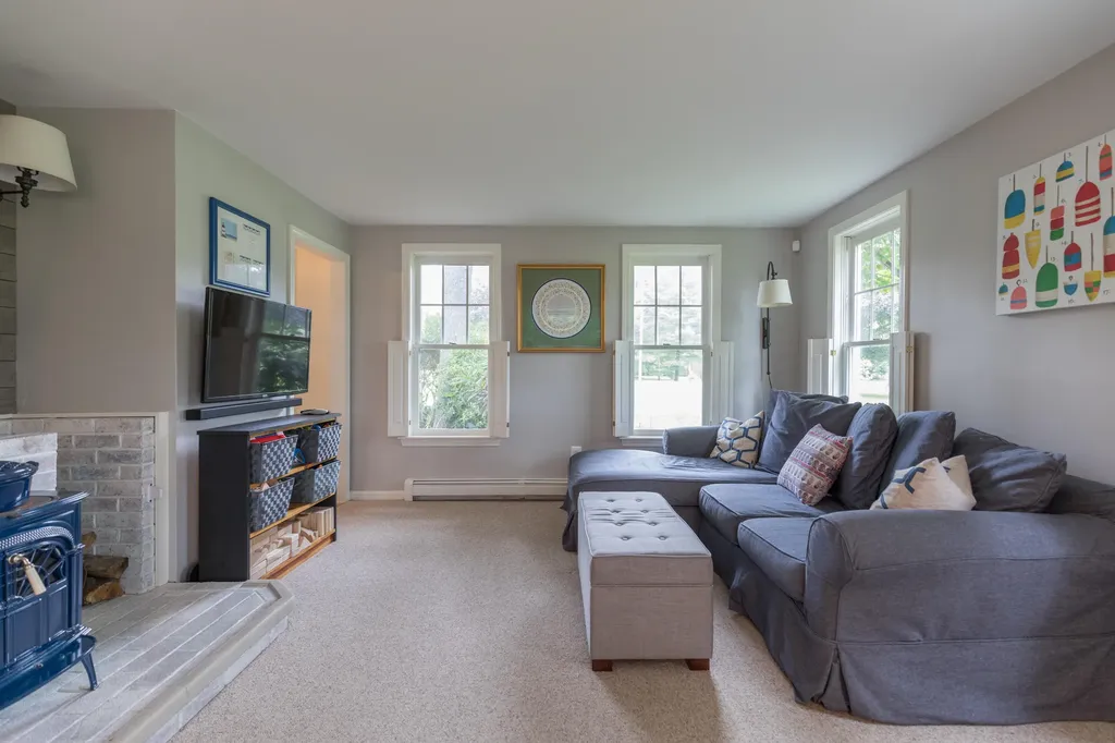20 Merrill Road Falmouth ME 04105