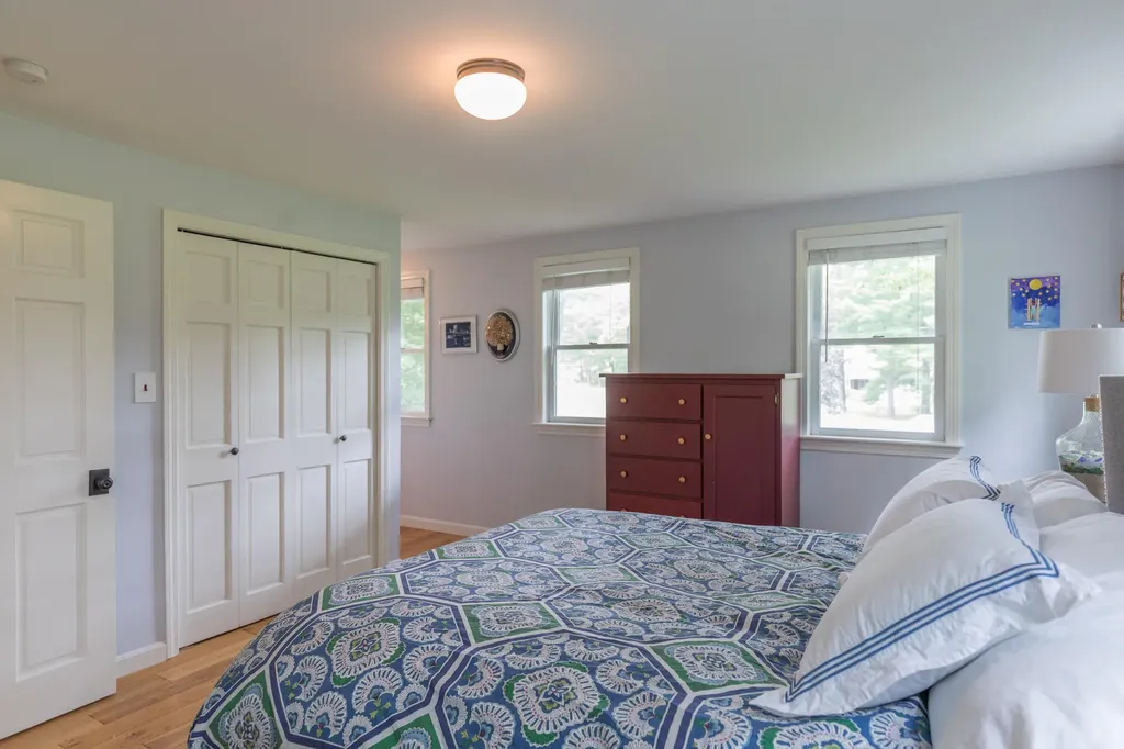 20 Merrill Road Falmouth ME 04105