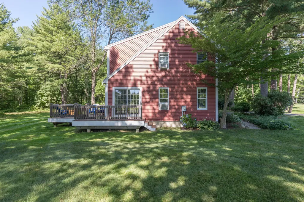 20 Merrill Road Falmouth ME 04105