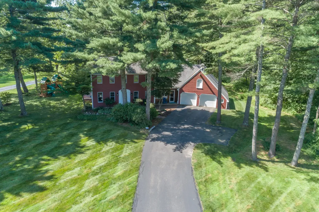 20 Merrill Road Falmouth ME 04105