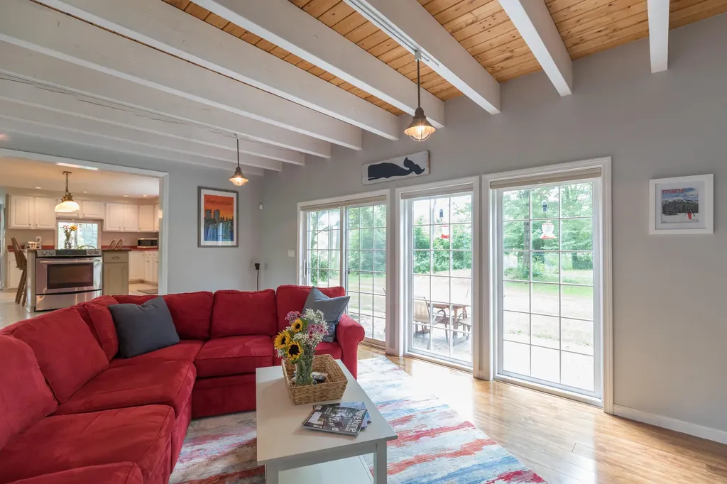 20 Merrill Road Falmouth ME 04105
