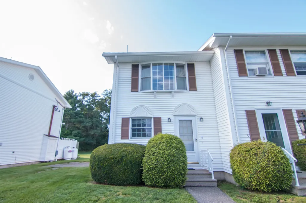 6 Veazie Villas Way Veazie ME 04401