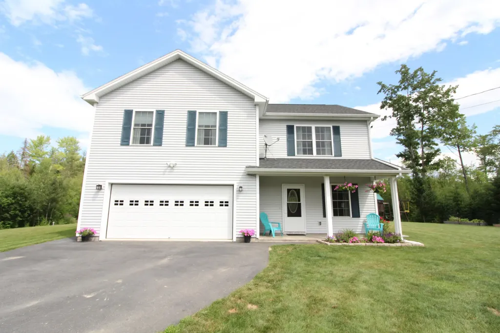 41 Madison Drive Levant ME 04456