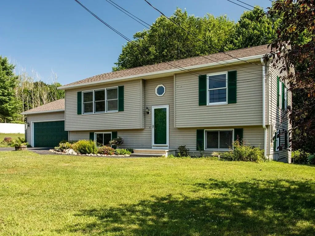 206 Fairview Avenue Auburn ME 04210