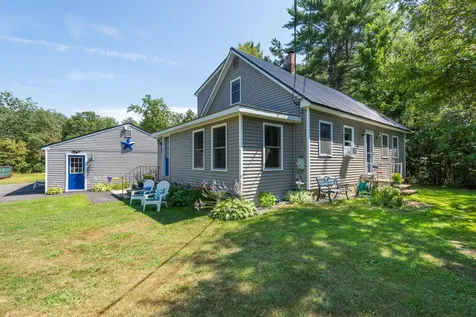 418 Shaker Road Gray ME 04039