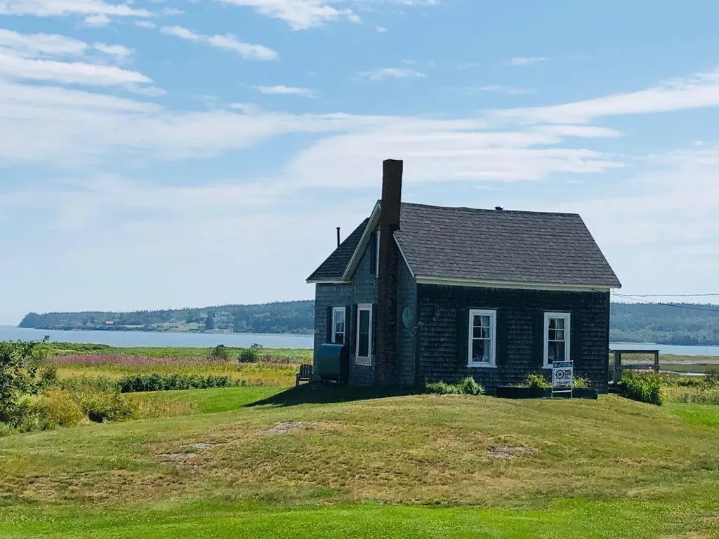 8 Fleming Lane Lubec ME 04652
