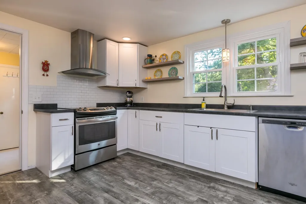 287 Ludlow Street Portland ME 04102