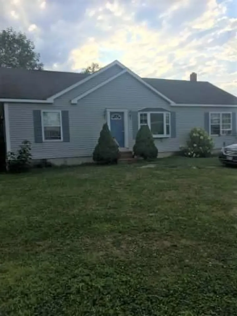 12 Crosswind Drive Pittston ME 04345
