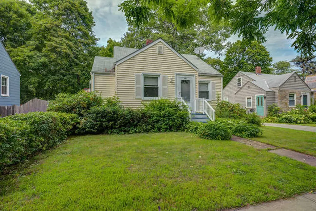 101 Ashmont Street Portland ME 04103