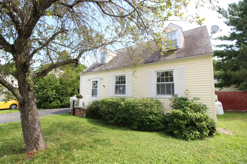 117 Crestmont Road Bangor ME 04401