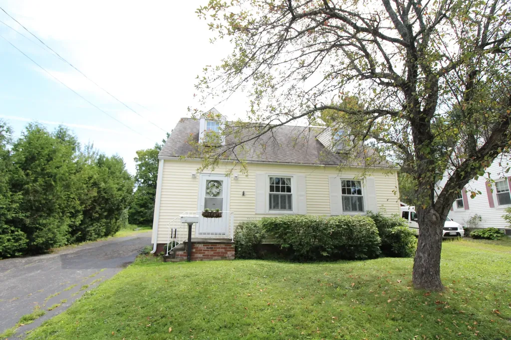 117 Crestmont Road Bangor ME 04401
