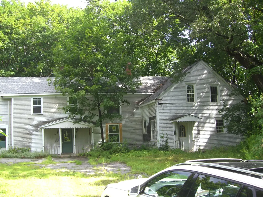 11 Sheldon Street Farmingdale ME 04344