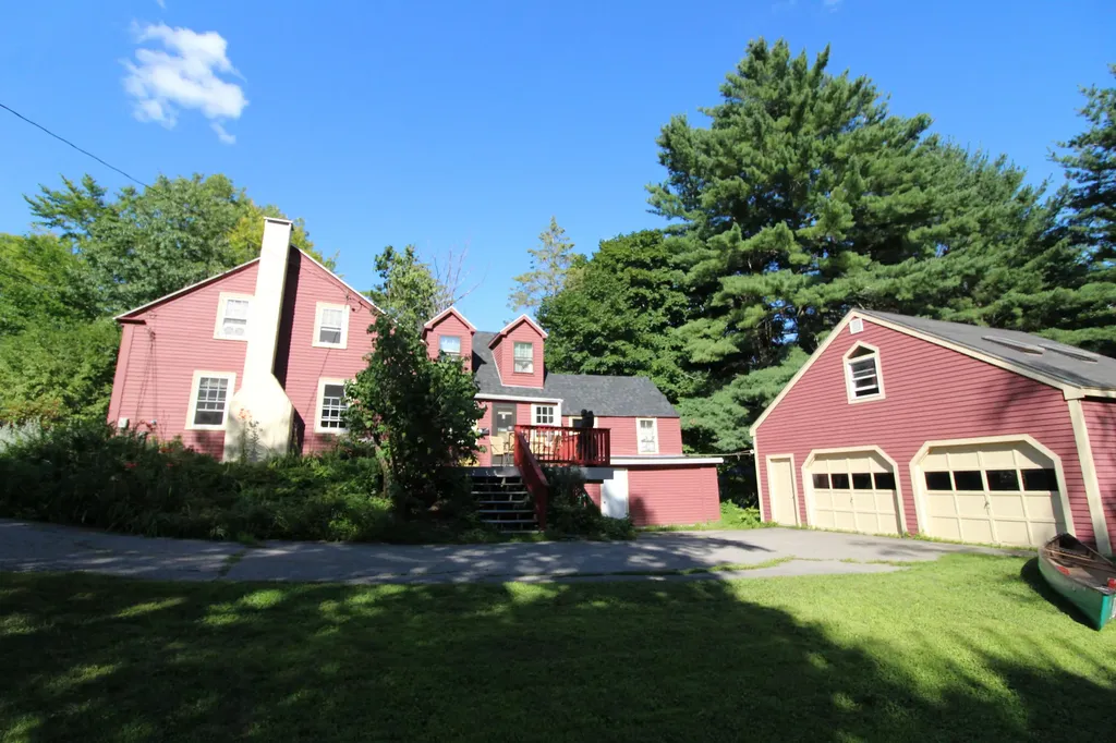 33 Pond Street Orono ME 04473