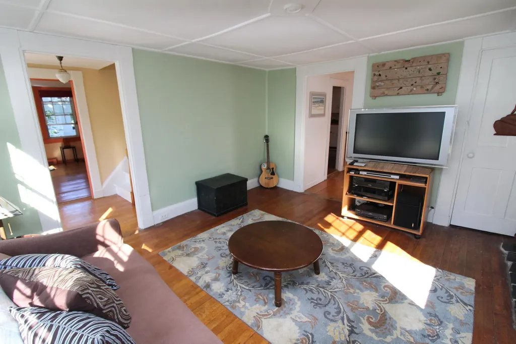 33 Pond Street Orono ME 04473