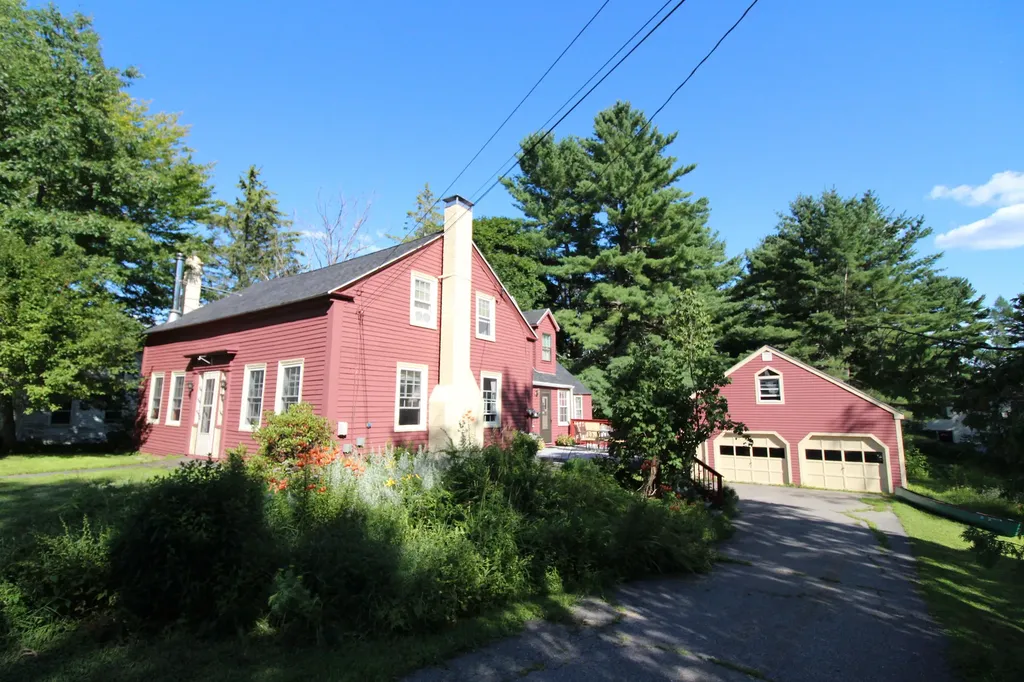 33 Pond Street Orono ME 04473
