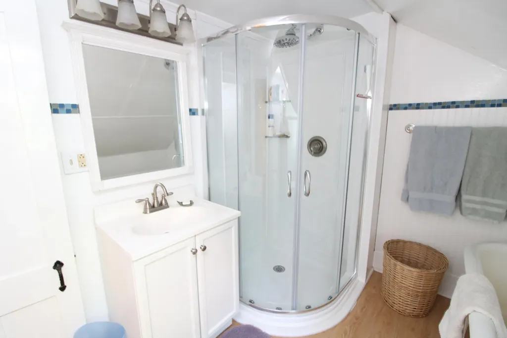 33 Pond Street Orono ME 04473