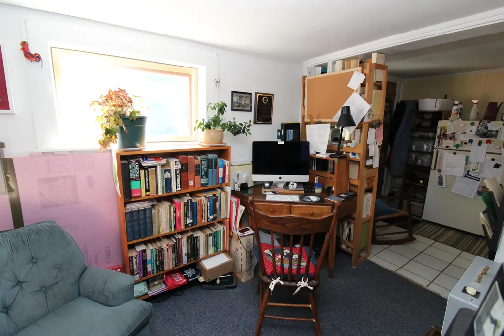 33 Pond Street Orono ME 04473