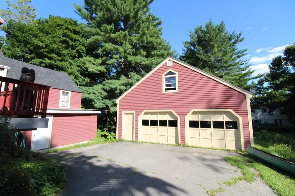 33 Pond Street Orono ME 04473