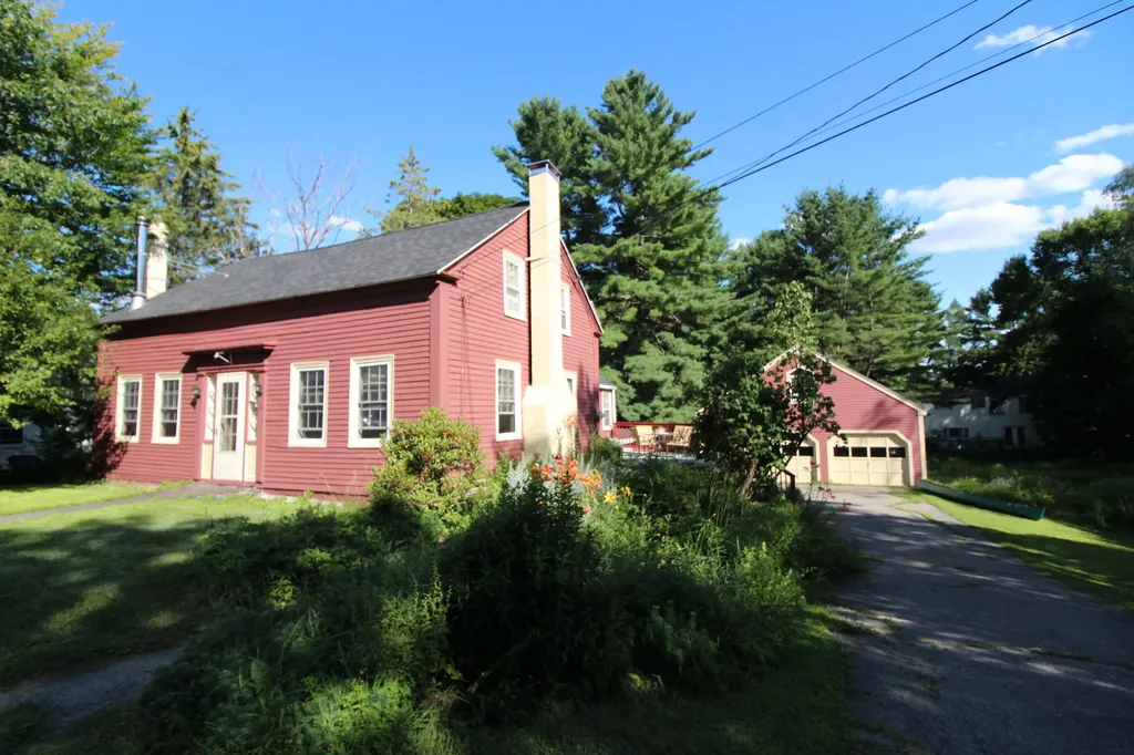 33 Pond Street Orono ME 04473