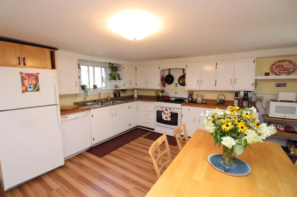 33 Pond Street Orono ME 04473