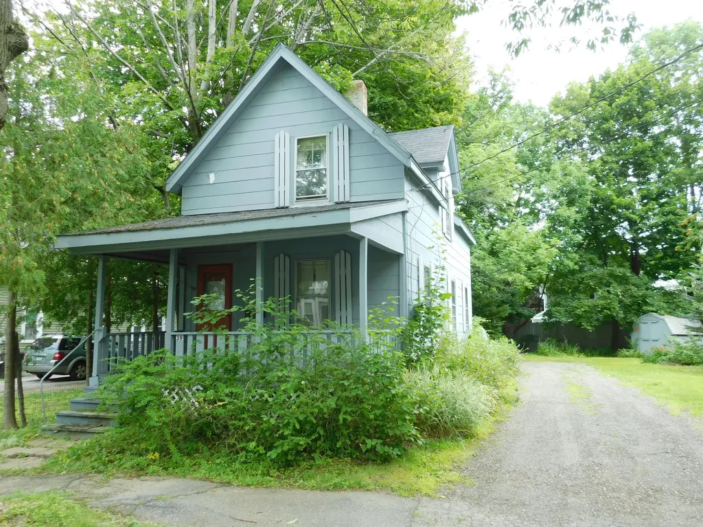 39 Elm Street Bangor ME 04401