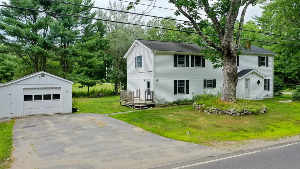 371 Main Street Bowdoinham ME 04008