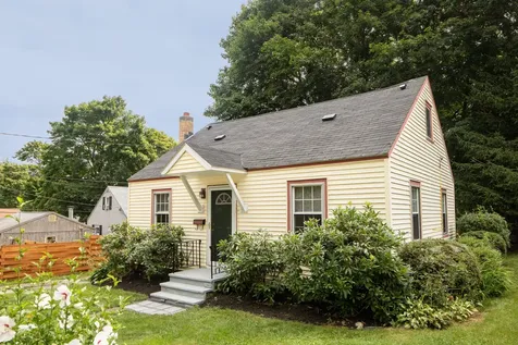 54 Woodlawn Avenue Kittery ME 03904