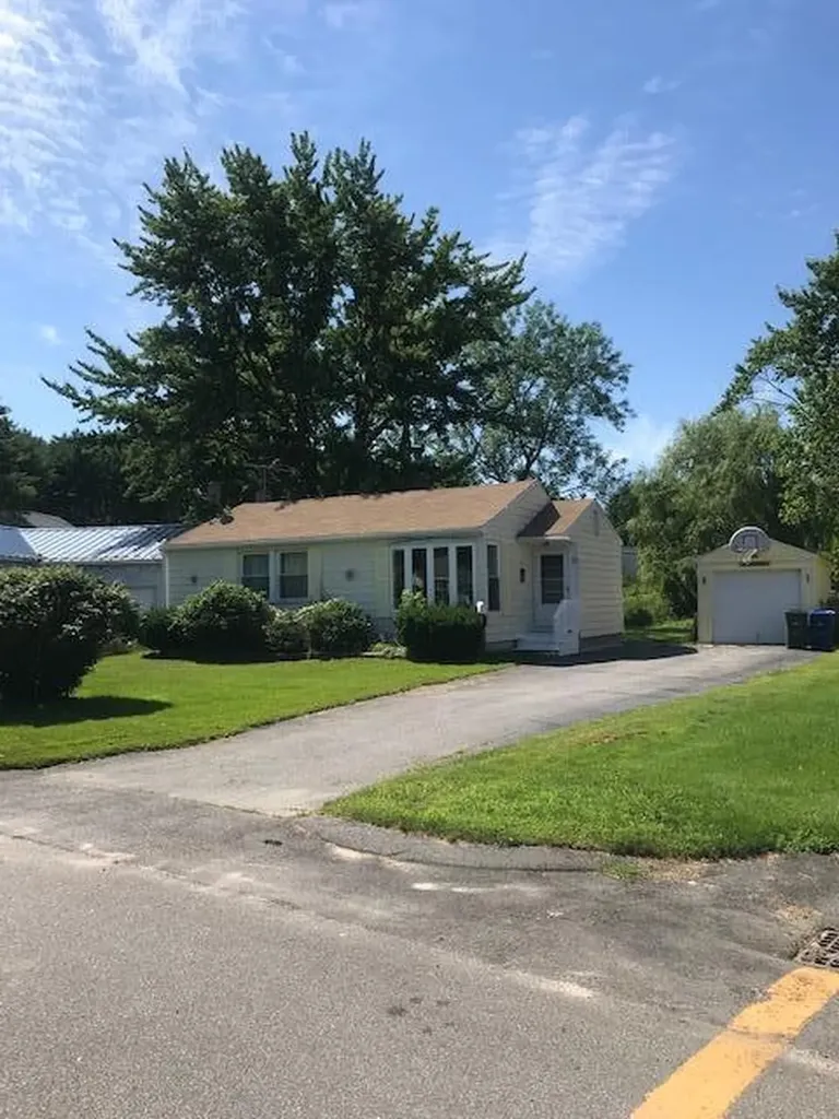 13 Longfellow Drive Westbrook ME 04092