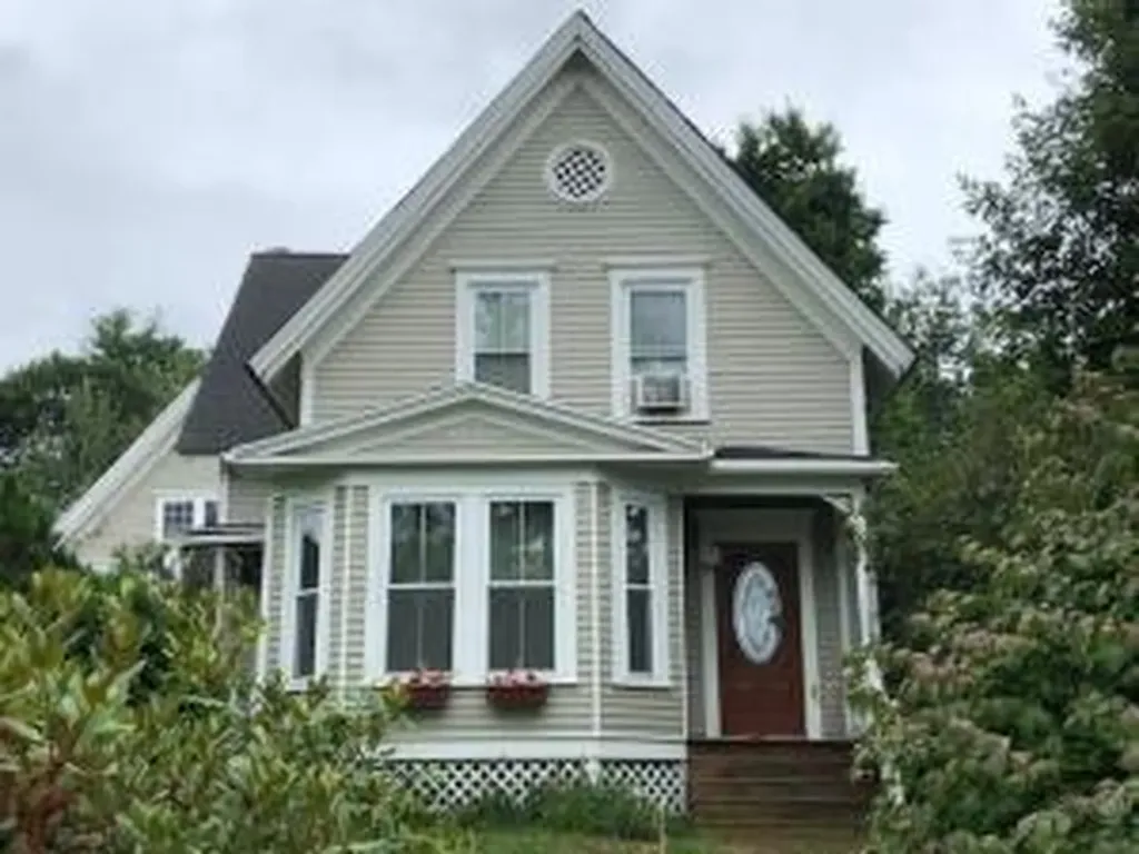 18 School Street Porter ME 04068