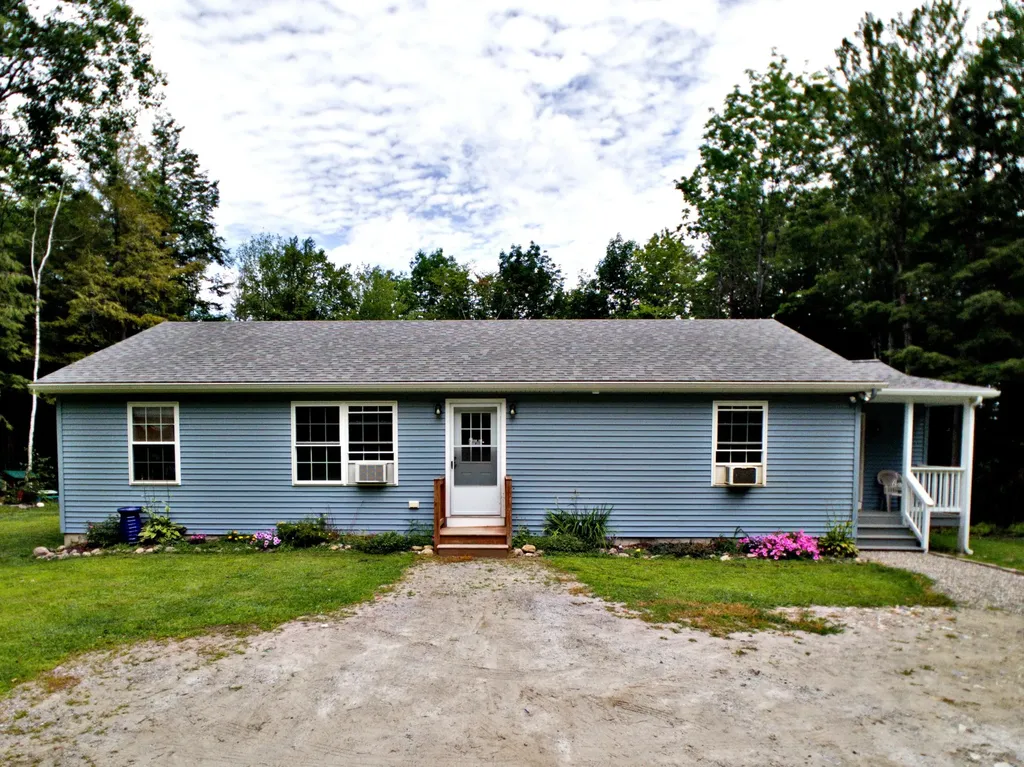 30 Madelyne Lane Richmond ME 04357