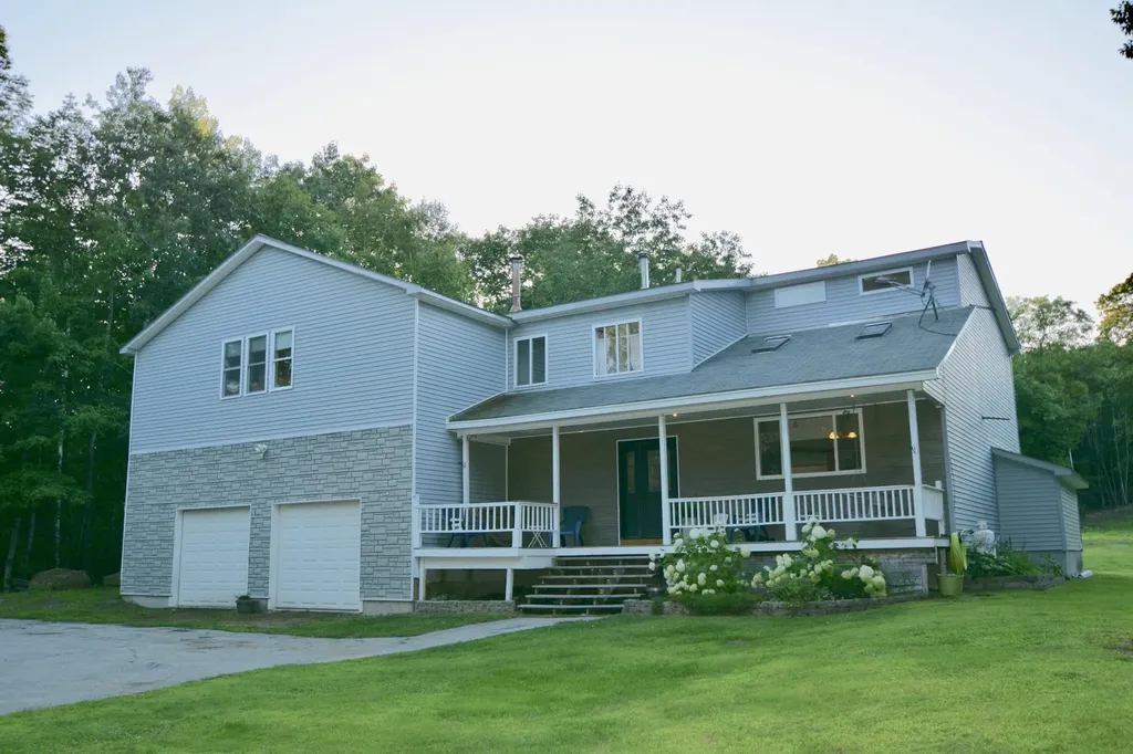 122 Clark Road Winterport ME 04496