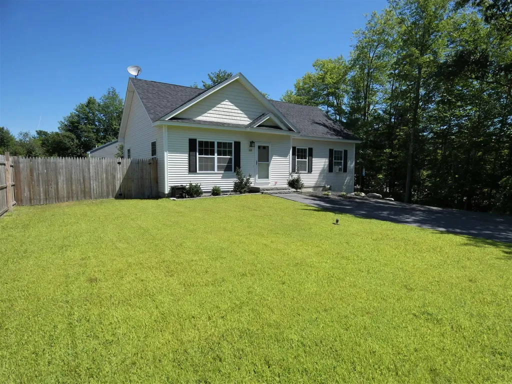 529 Roosevelt Trail Windham ME 04062