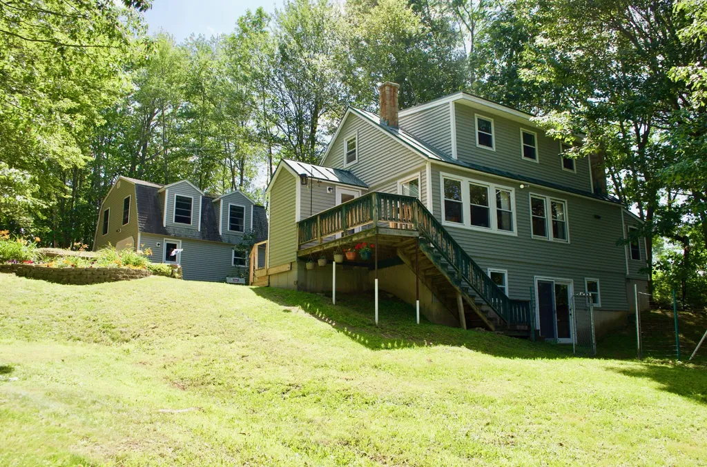 8 29th Fire Road China ME 04358