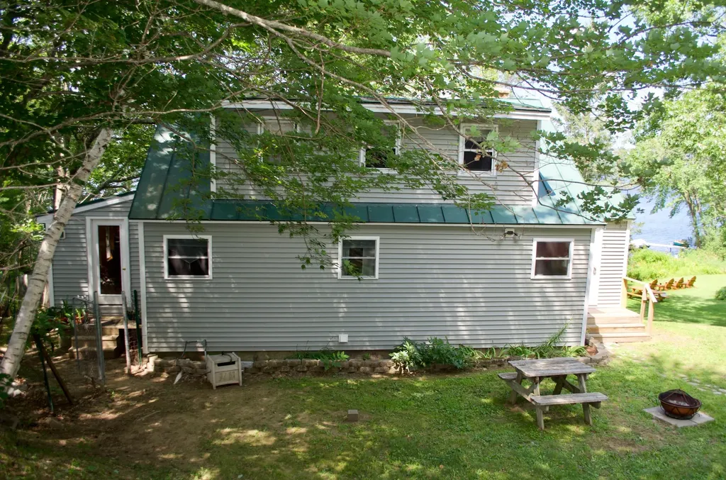 8 29th Fire Road China ME 04358