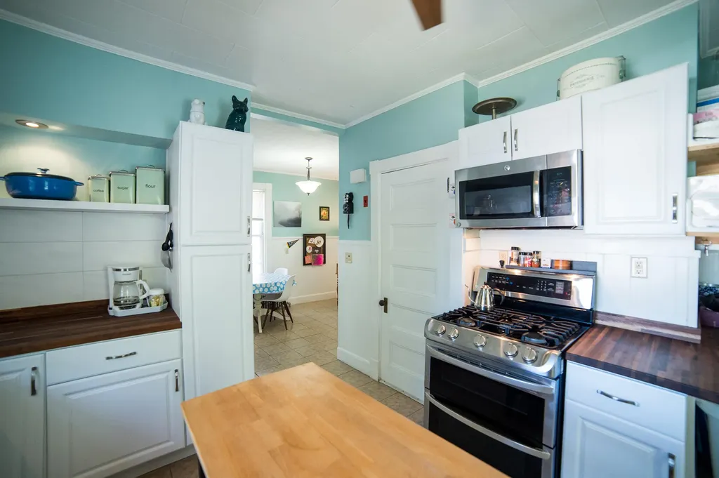 214 Broadway Bangor ME 04401