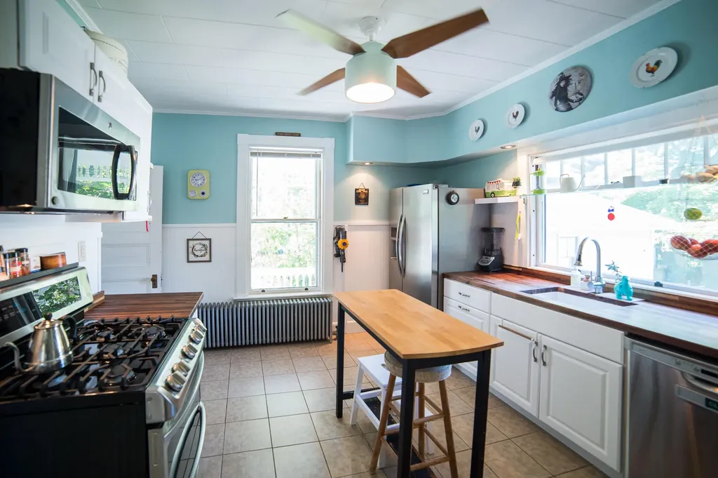 214 Broadway Bangor ME 04401