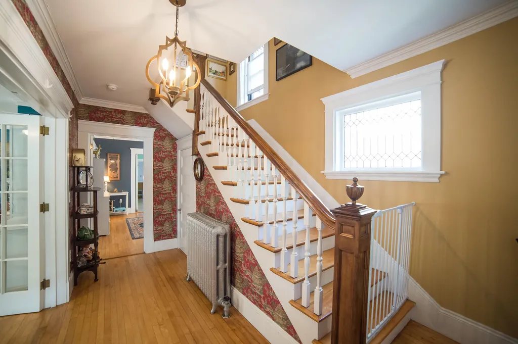 214 Broadway Bangor ME 04401