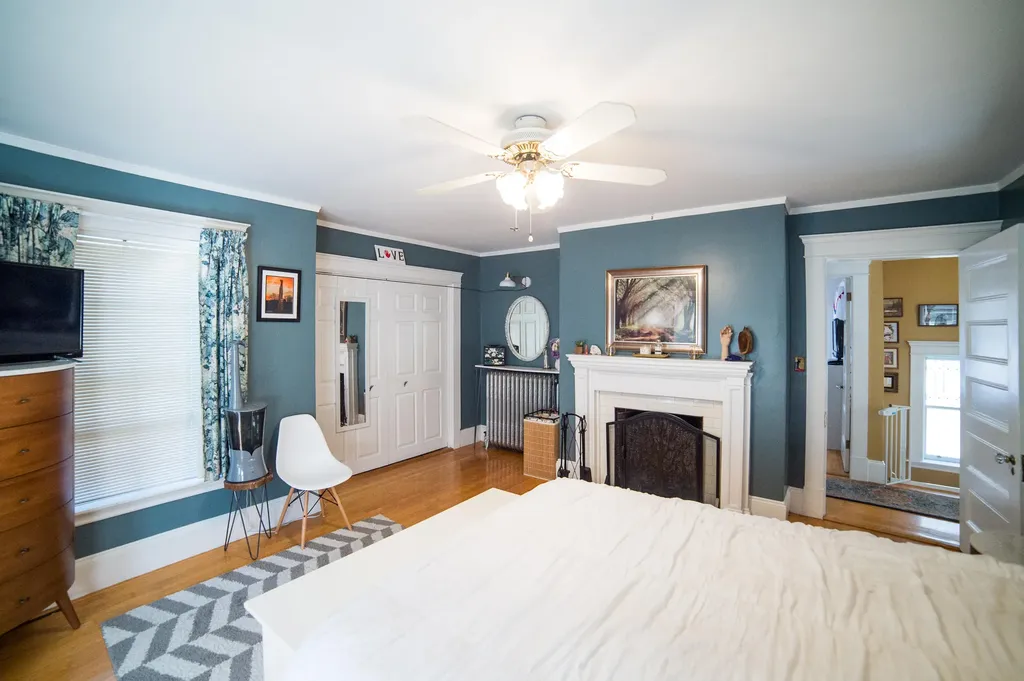 214 Broadway Bangor ME 04401