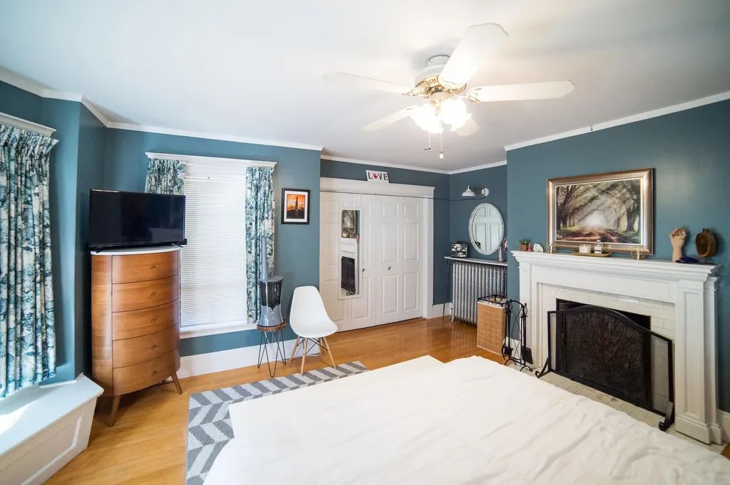 214 Broadway Bangor ME 04401
