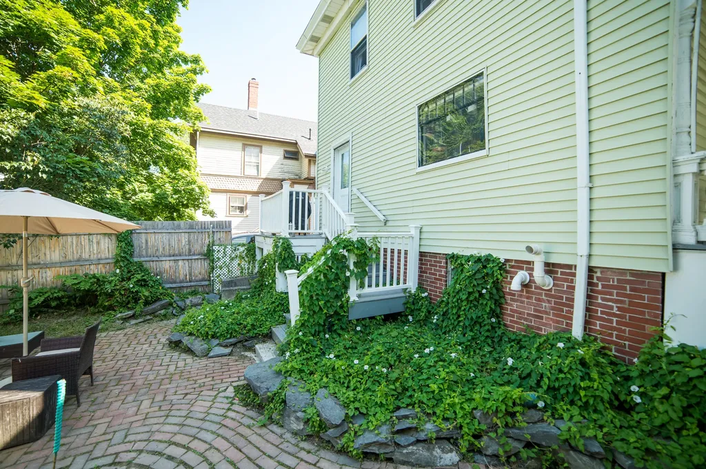 214 Broadway Bangor ME 04401
