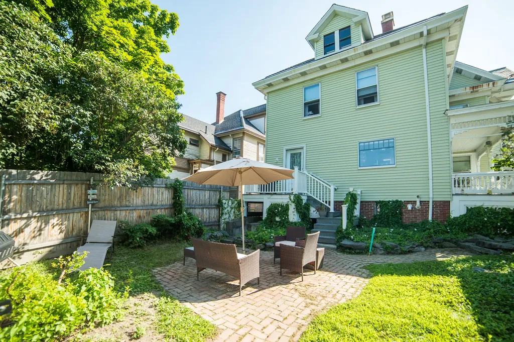 214 Broadway Bangor ME 04401