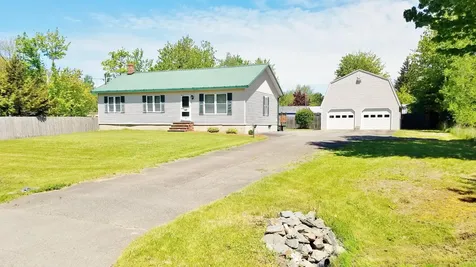 32 Maple Street Milford ME 04461