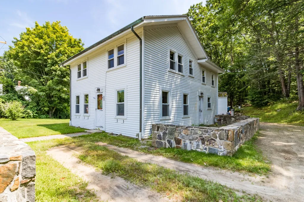 257 Chases Pond Road York ME 03909