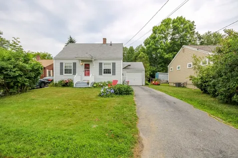 139 Colonial Road Portland ME 04102