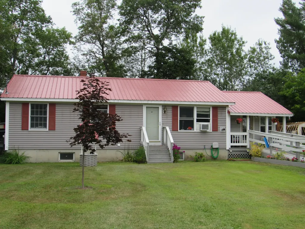 40 Saint James Street Skowhegan ME 04976