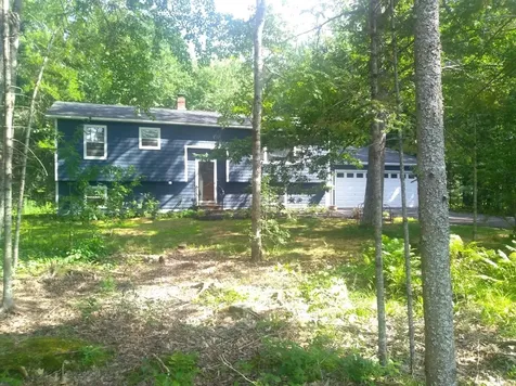 6 Jays Way Hampden ME 04444