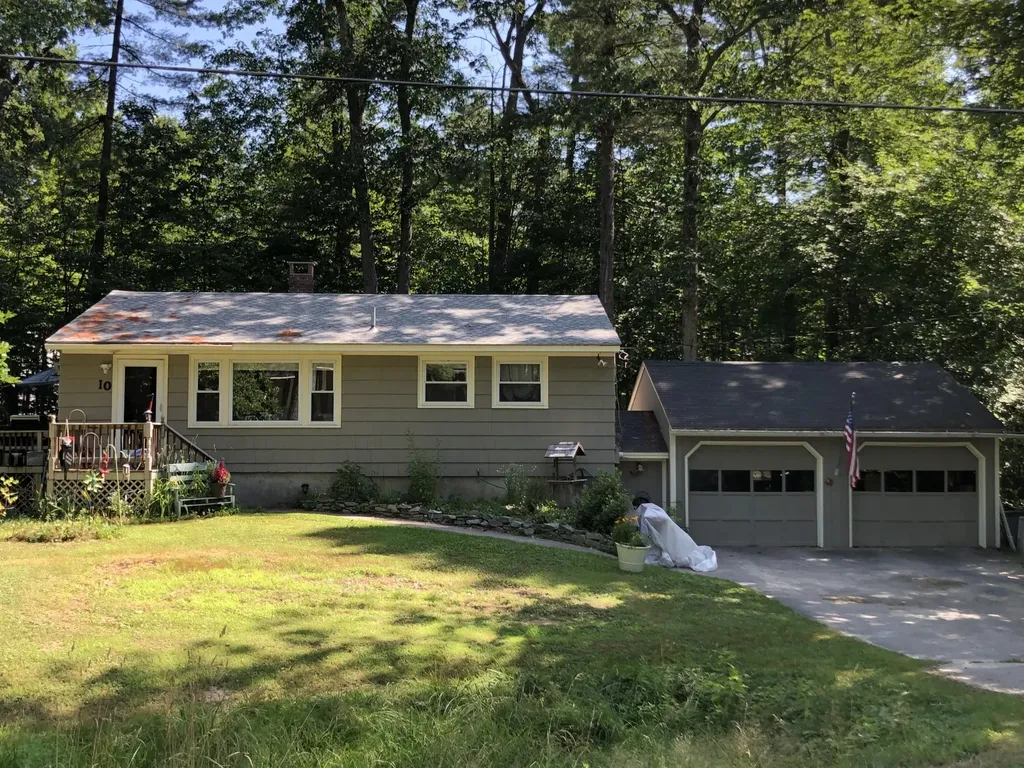 10 Swan Road Standish ME 04084