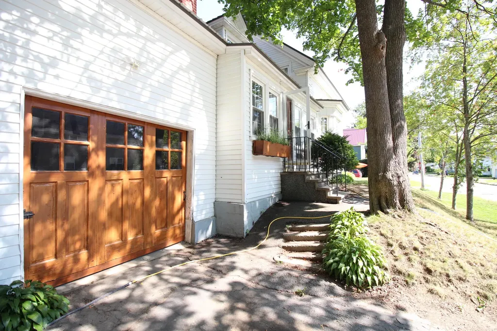 75 Oak Street Old Town ME 04468