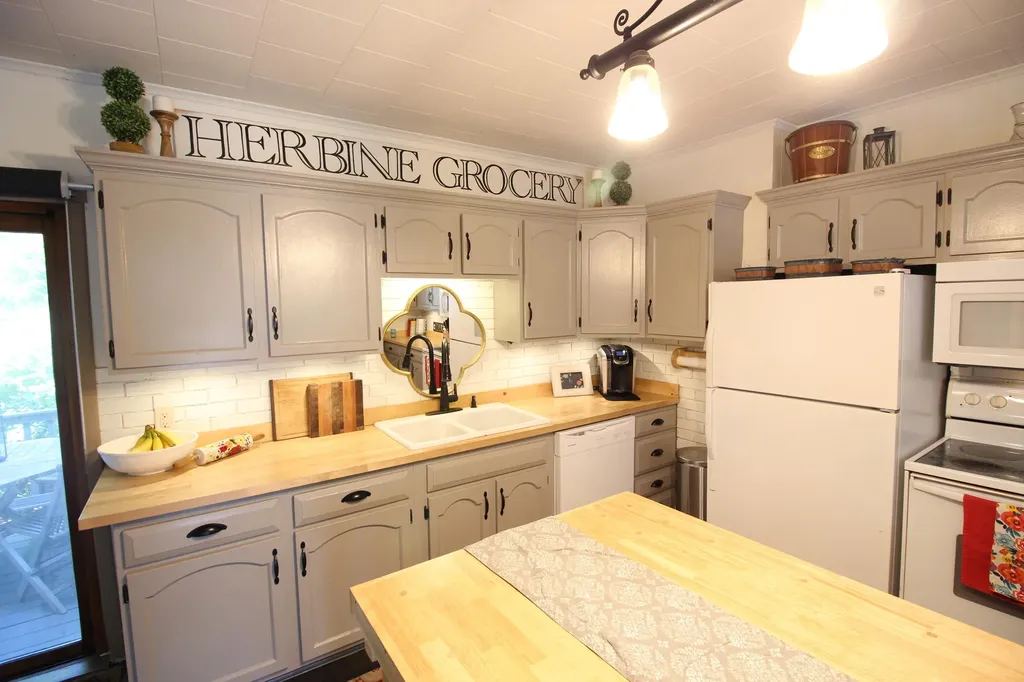 75 Oak Street Old Town ME 04468