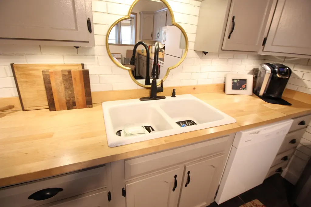 75 Oak Street Old Town ME 04468